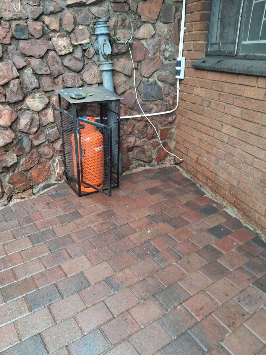 Mould & algae removal on paving – after